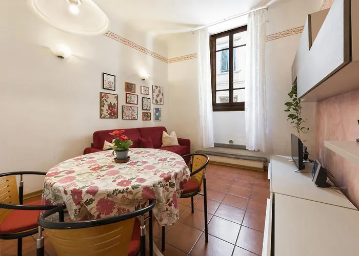 Grazioso Appartamento In Oltrarno A Firenze